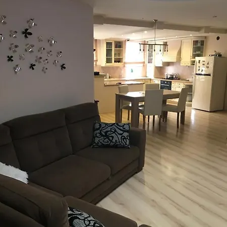 Jobb Fasor 32. Apartman Apartman
